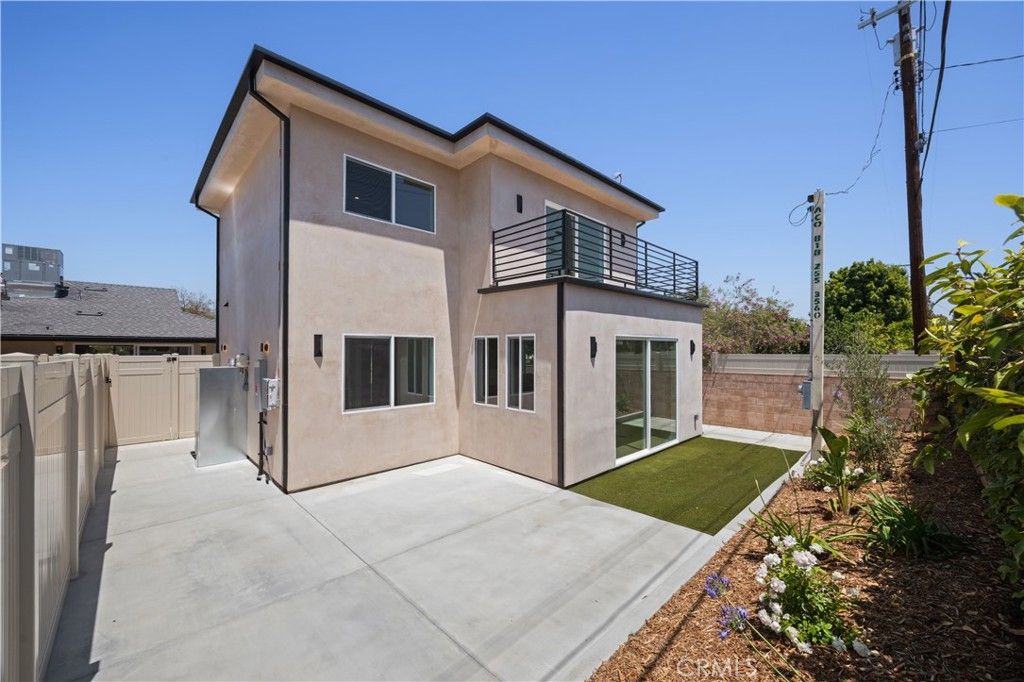 10051 Amestoy Avenue, Northridge, CA 91325