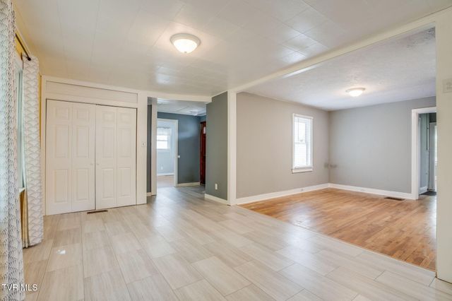 3233 Clover Street, Kingsport, TN 37664