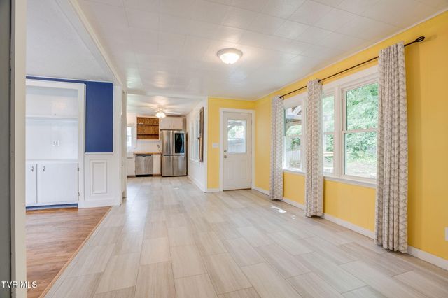 3233 Clover Street, Kingsport, TN 37664