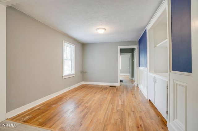 3233 Clover Street, Kingsport, TN 37664