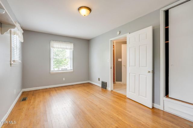 3233 Clover Street, Kingsport, TN 37664