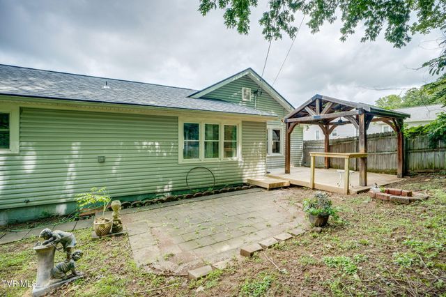 3233 Clover Street, Kingsport, TN 37664