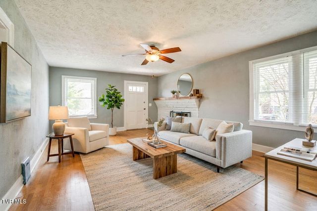 3233 Clover Street, Kingsport, TN 37664