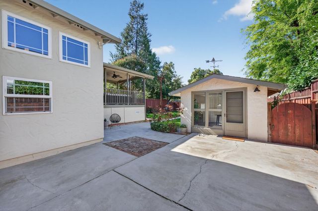 136 Loma Alta Avenue, Los Gatos, CA 95030