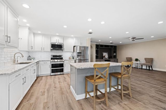 3812 Tailfeather DR, Round Rock, TX 78681