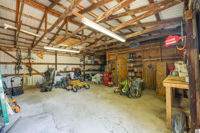 1260 State Route 2132, Marion, KY 42064