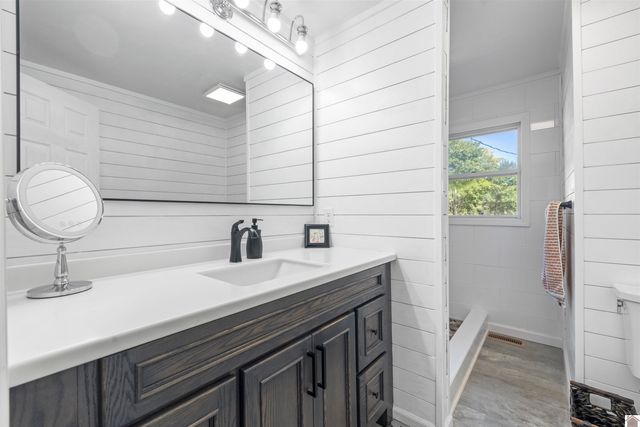 1260 State Route 2132, Marion, KY 42064