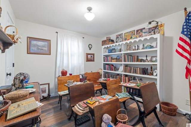 1260 State Route 2132, Marion, KY 42064