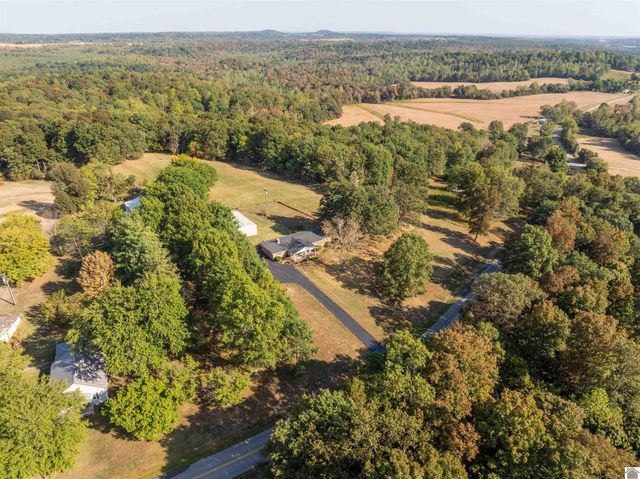 1260 State Route 2132, Marion, KY 42064