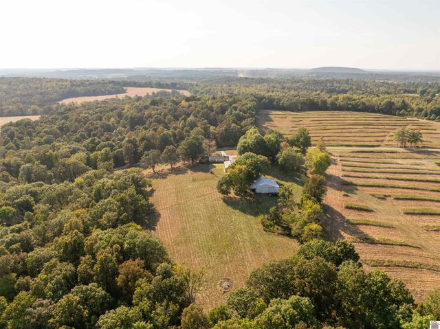 1260 State Route 2132, Marion, KY 42064