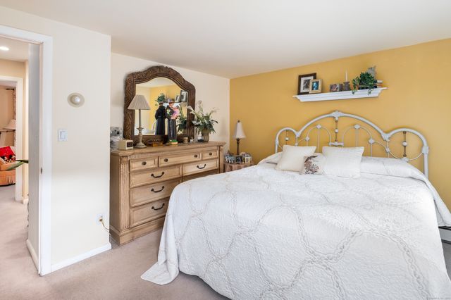 36 Old Barn Road South, Stamford, CT 06905