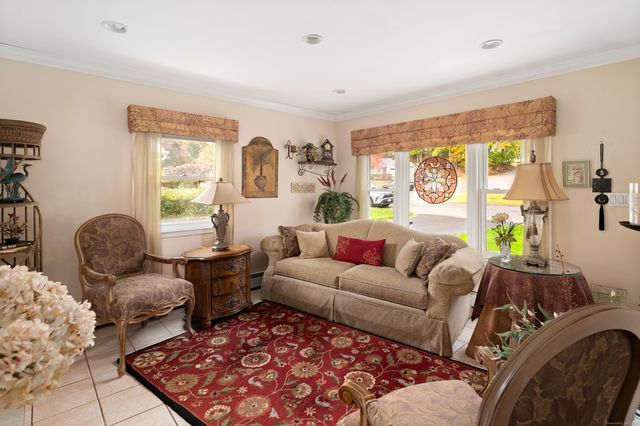 36 Old Barn Road South, Stamford, CT 06905