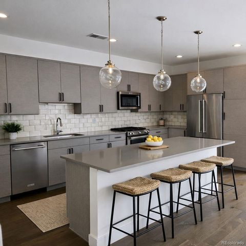 6830 E Lowry Boulevard, Denver, CO 80230