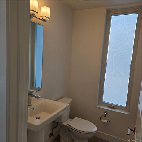 6830 E Lowry Boulevard, Denver, CO 80230