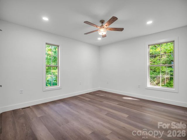 36 Pierpoint Drive, Lake Lure, NC 28746