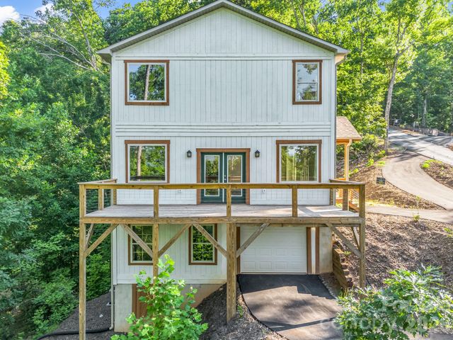 36 Pierpoint Drive, Lake Lure, NC 28746