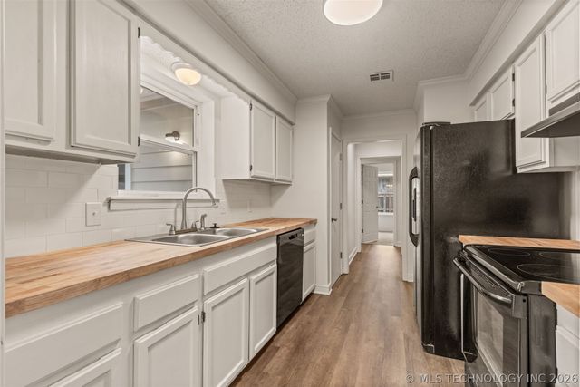 7114 E 98th Street, Tulsa, OK 74133