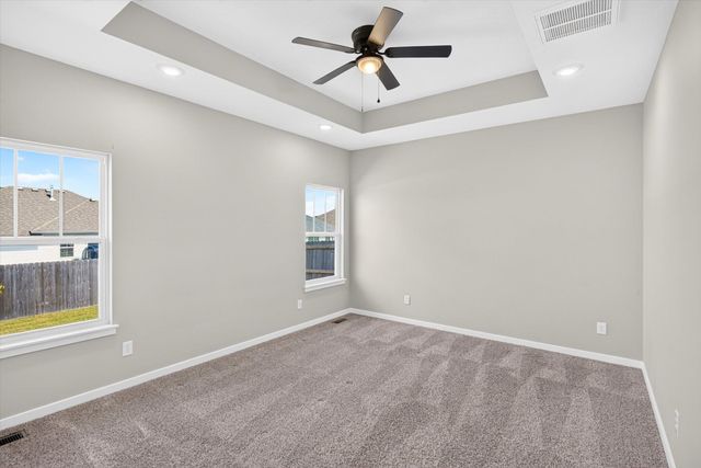 887 S Parkside Circle, Nixa, MO 65714