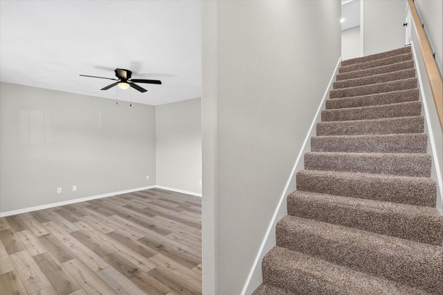 887 S Parkside Circle, Nixa, MO 65714