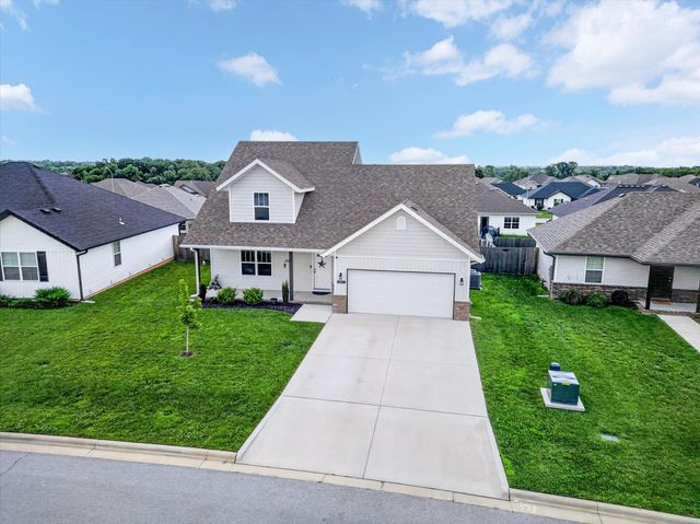 887 S Parkside Circle, Nixa, MO 65714