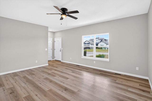 887 S Parkside Circle, Nixa, MO 65714
