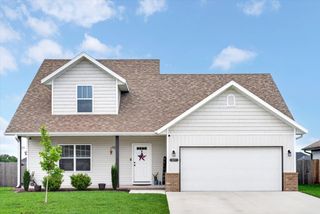 887 S Parkside Circle, Nixa, MO 65714