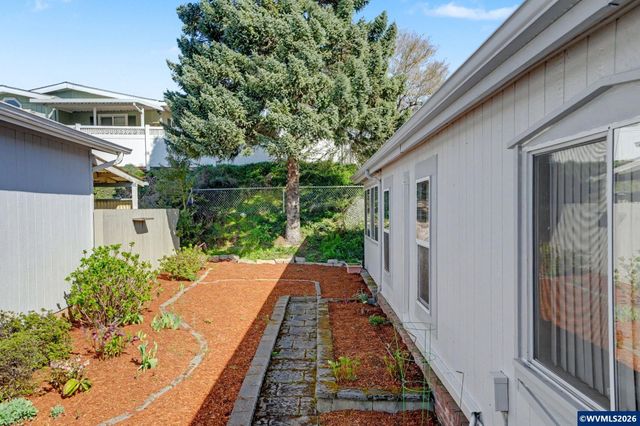 2120 Robins Ln SE 56, Salem, OR 97306