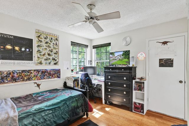 3901 San Simeon Ln, Weston, FL 33331