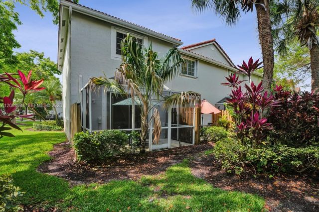 3901 San Simeon Ln, Weston, FL 33331