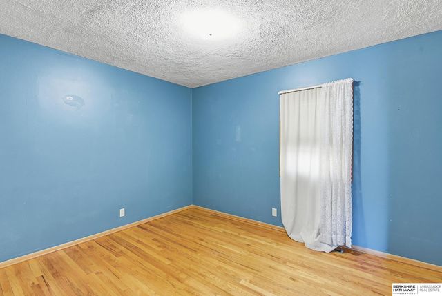 703 Vernon Avenue, Bellevue, NE 68005