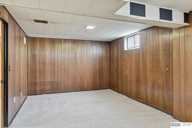 703 Vernon Avenue, Bellevue, NE 68005