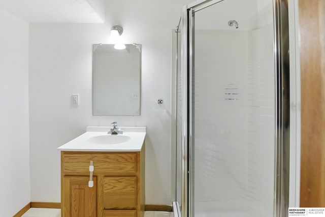 703 Vernon Avenue, Bellevue, NE 68005