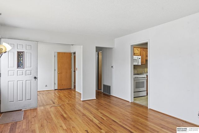 703 Vernon Avenue, Bellevue, NE 68005