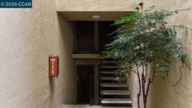 2716 Oak Road 95, Walnut Creek, CA 94597