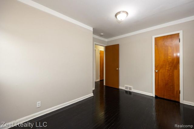 18771 Woodland Street, Harper Woods, MI 48225