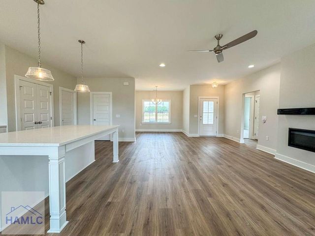63 Carver Way, Midway, GA 31320