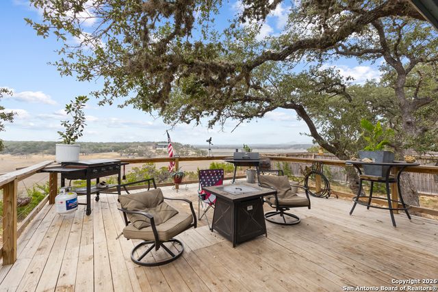 201 Private Road 1524, Bandera, TX 78003