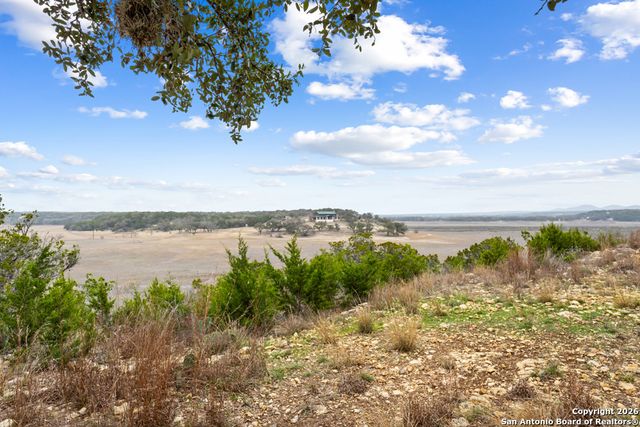 201 Private Road 1524, Bandera, TX 78003