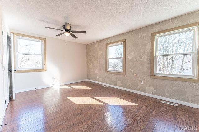 900 Monroe Street, Park Hills, MO 63601