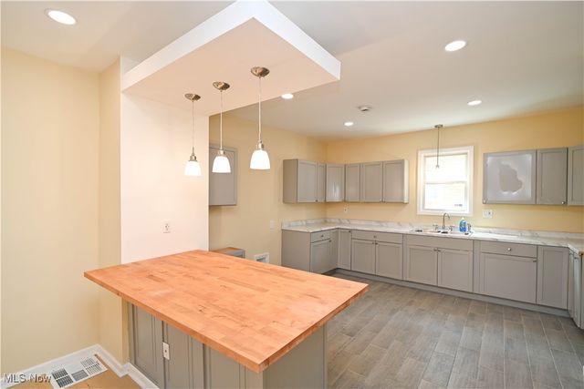 120 S Whitney Avenue, Youngstown, OH 44509