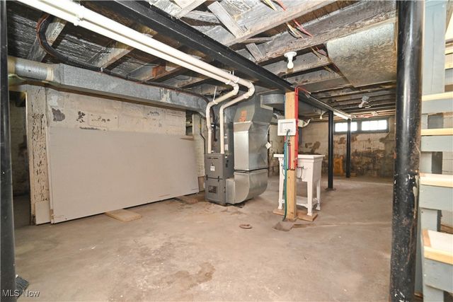 120 S Whitney Avenue, Youngstown, OH 44509