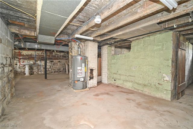 120 S Whitney Avenue, Youngstown, OH 44509