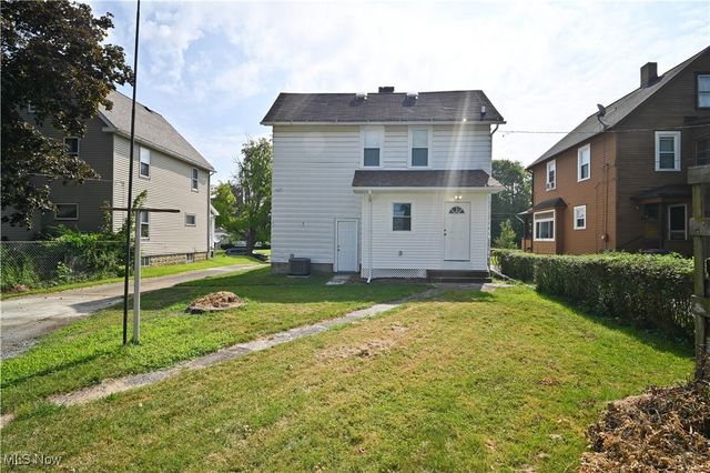 120 S Whitney Avenue, Youngstown, OH 44509