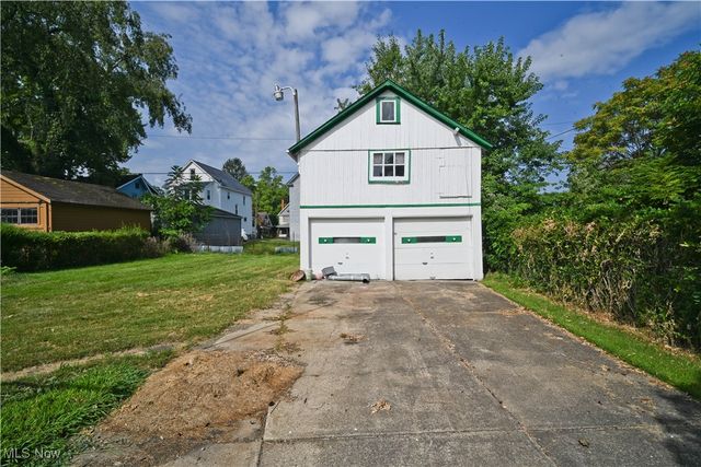 120 S Whitney Avenue, Youngstown, OH 44509