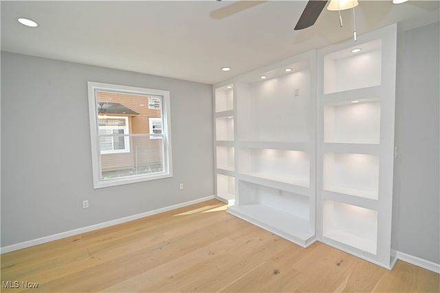 120 S Whitney Avenue, Youngstown, OH 44509