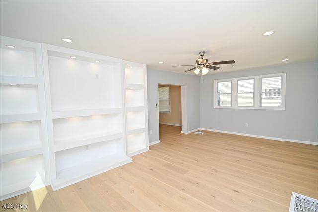 120 S Whitney Avenue, Youngstown, OH 44509