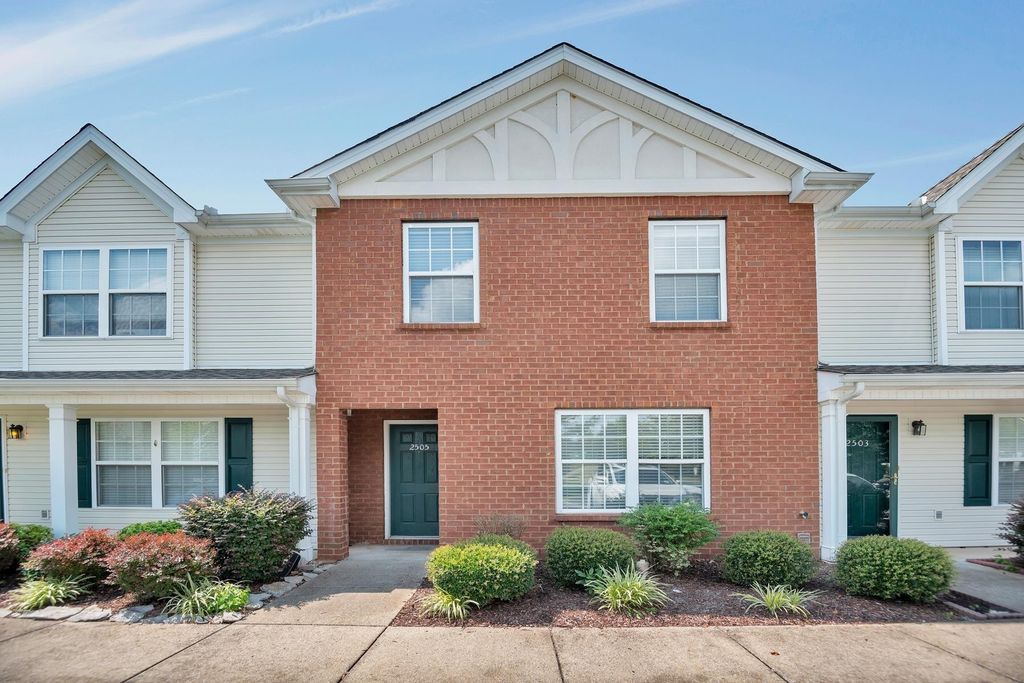 2505 Comanche Way, Murfreesboro, TN 37128