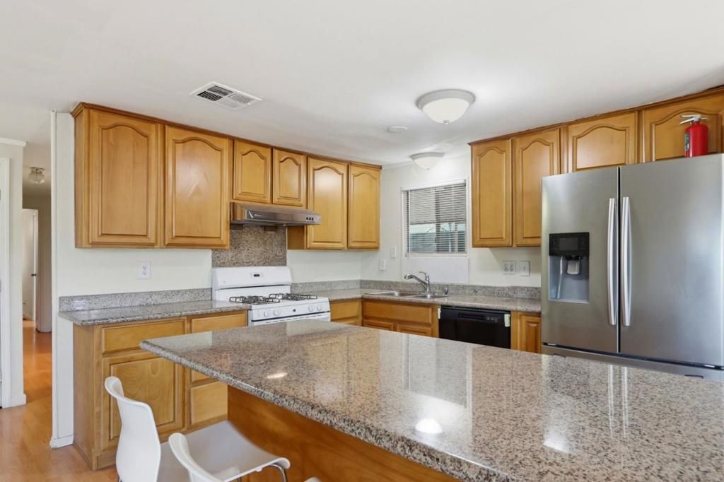 Image 17 of property listing at 900 Golden Wheel Park Drive, San Jose, CA 95112