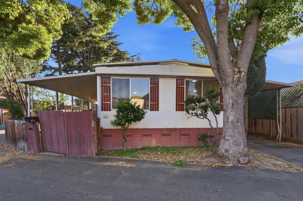 Image 3 of property listing at 900 Golden Wheel Park Drive, San Jose, CA 95112