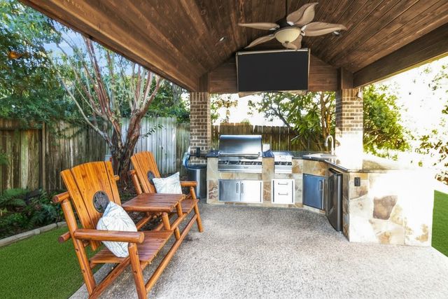 13611 Delwood Springs Lane, Houston, TX 77044